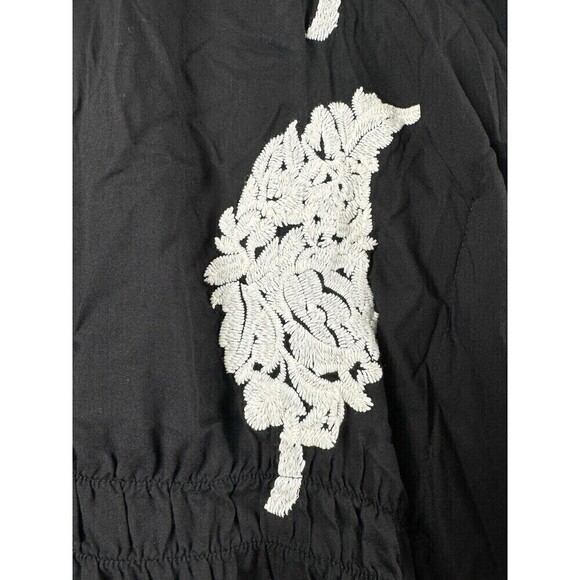 Rancho Estancia Womens Shirt L Black Embroidered Feathers Blouse Top Tunic - Picture 8 of 10